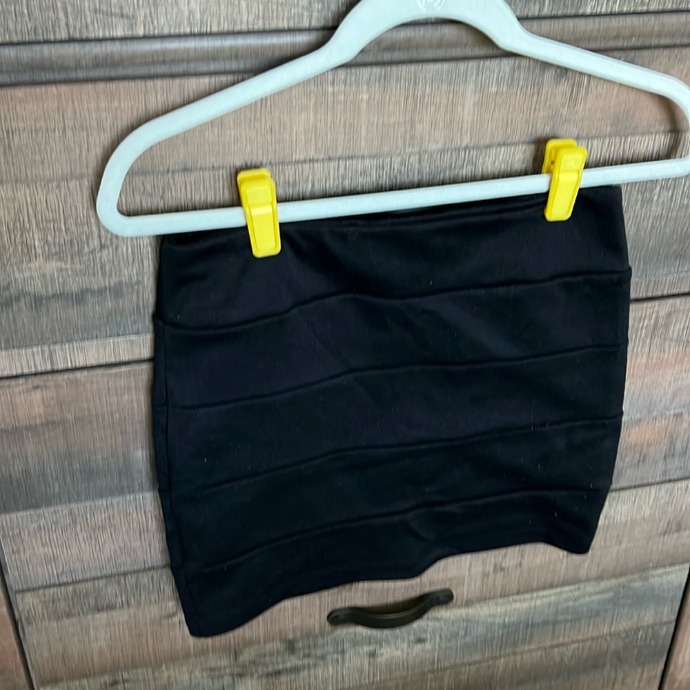 Black Horizontal Mini-Skirt, Size M